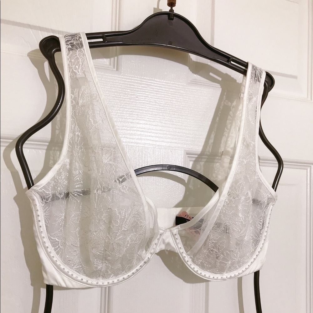 💖 Victoria’s Secret SEXY Embroidered Plunge - Picture 3 of 10